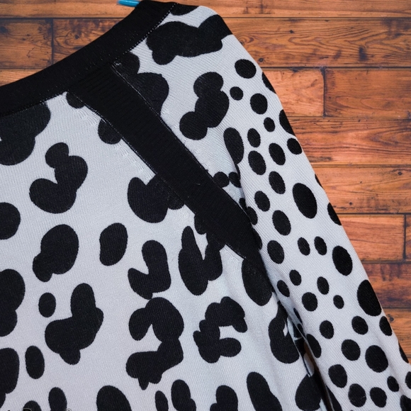 Cyrus Animal Print Button Sweater Sz M - Picture 4 of 6